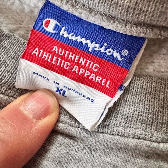 Elon Soccer Champion Crewneck Sweater Size XL - Picture 4 of 4